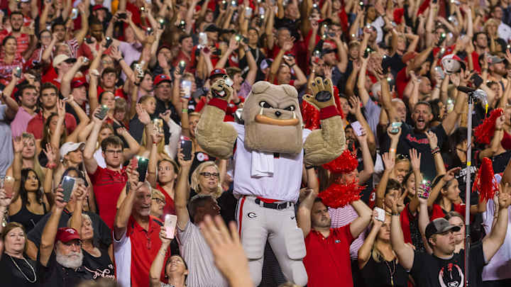 Georgia Football: Former Bulldog Shedrick Wynn Earns Degree 20 Years Later