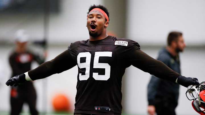 Browns Myles Garrett Brings Big Surprise To Pennsylvania Family