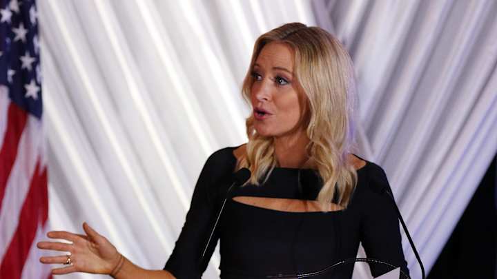 A touch of maroon in the White House