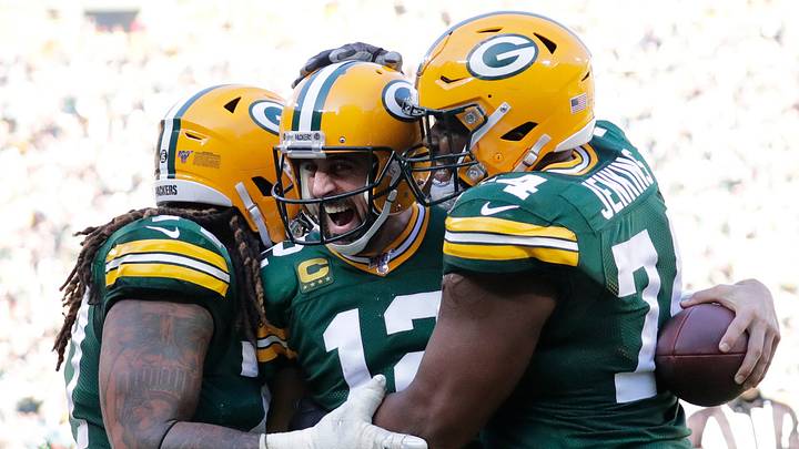Fantasy Draft or Pass: Packers QB Aaron Rodgers Fantasy Draft or Pass: Packers QB Aaron Rodgers