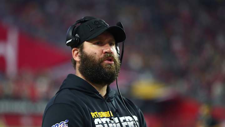 Beard Trim Latest Example That Ben Roethlisberger Never Comes Off Relatable