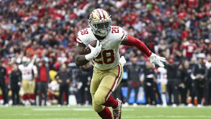 How the Seahawks Signing Carlos Hyde Impacts the 49ers