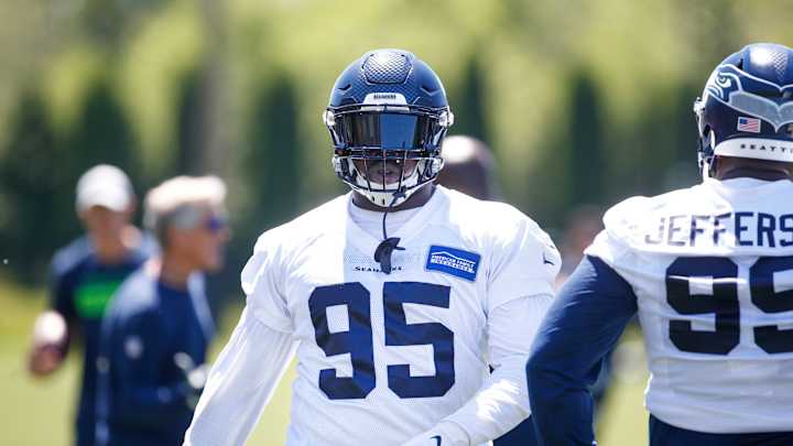 Should Seahawks Slide L.J. Collier Inside?