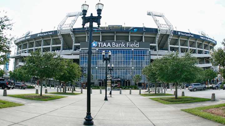 Roger Goodell Tells Jaguars, Other NFL Teams That Coaches Can Return to Facilities