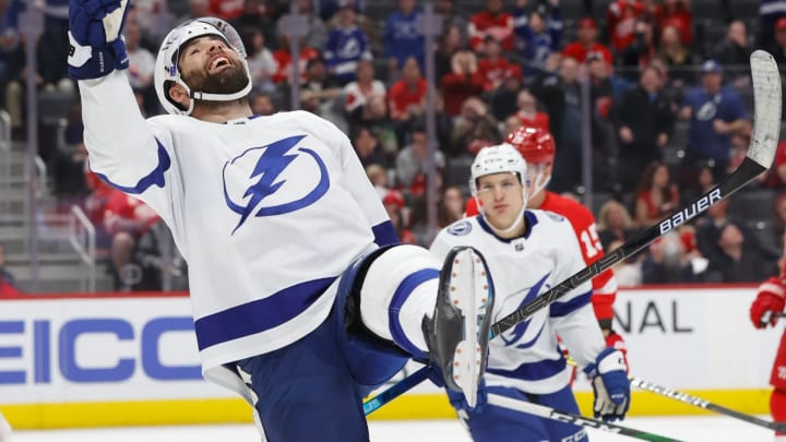 NHL Playoffs Could Skate past MLB as Baseball Fights over Salaries: Unchecked NHL Playoffs Could Skate past MLB as Baseball Fights over Salaries: Unchecked