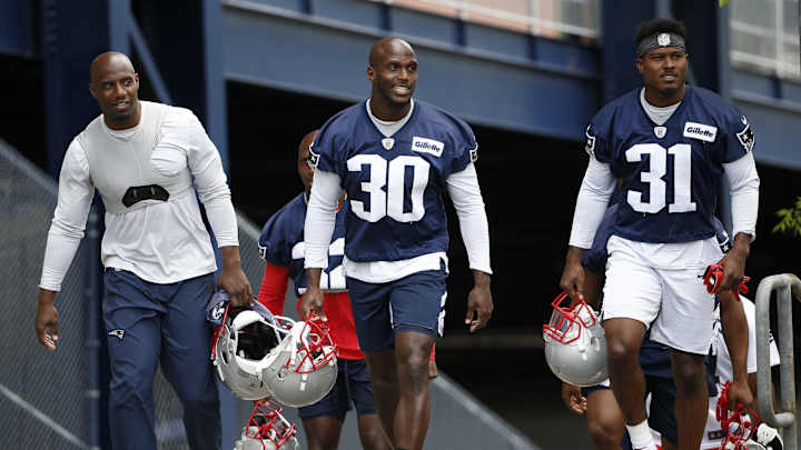 Jason McCourty Embraces Being Soundboard For Young DBs