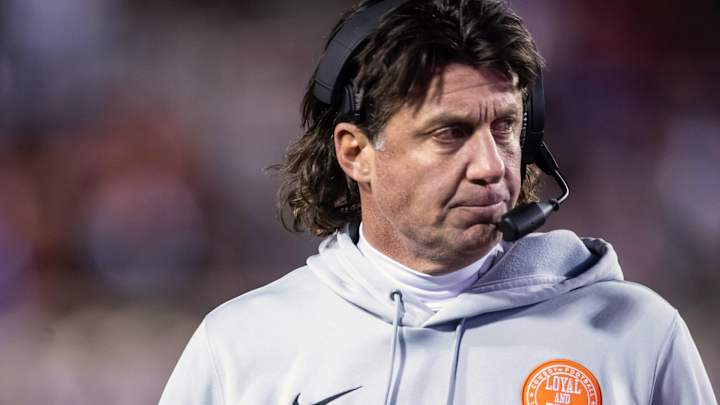 Oklahoma State's Mike Gundy Apologizes for Wearing OAN T-Shirt: 'Black Lives Matter to Me' Oklahoma State's Mike Gundy Apologizes for Wearing OAN T-Shirt: 'Black Lives Matter to Me'