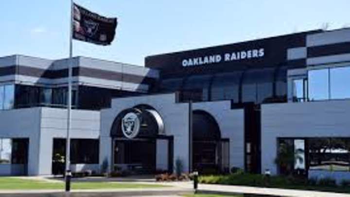Raiders Packing Up, Leaving Alameda
