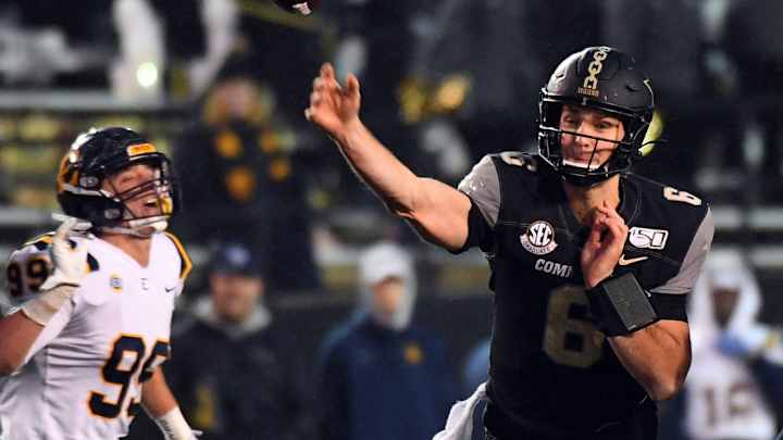 College Football: NCAA Oversight Committee Looking at Six-Week Preseason Camp