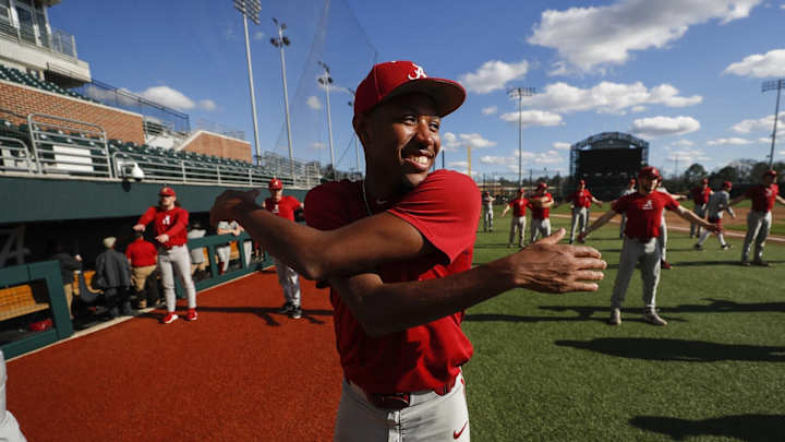 Dylan Smith Dominates Missouri, Alabama Baseball Clinches Series with 5-2 Victory