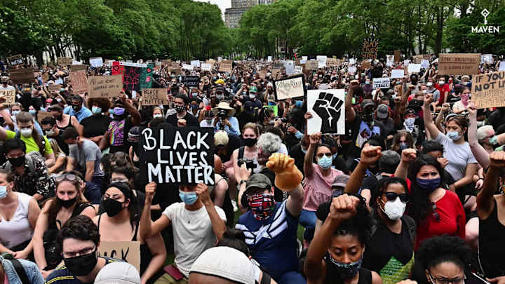 The Lack of Equity in the NFL Mirrors Problems in Society The Lack of Equity in the NFL Mirrors Problems in Society