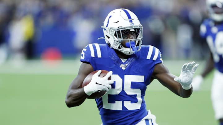 Tom Rathman Convinced Colts Running Back Carries 'Will Play Itself Out'
