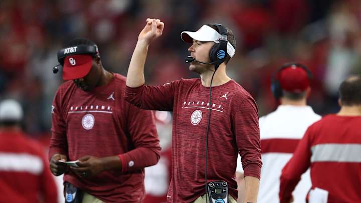 As Twitter Explodes Over Mike Gundy's T-Shirt, Sooners Largely Stay Quiet... For Now