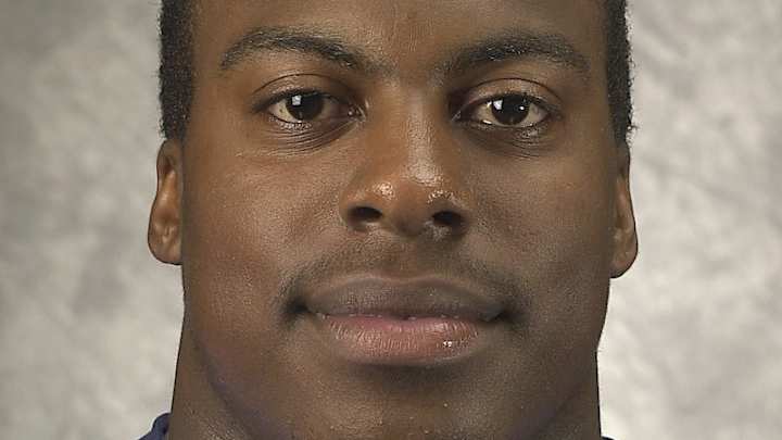 UNC Football Mourns the Passing of Tommy Davis