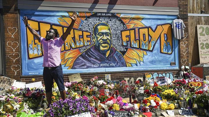 What some NFL players are doing to support #BlackLivesMatter