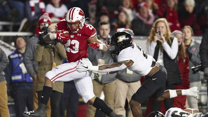Wisconsin Announces Jonathan Taylor, Dana Rettke as Athletes of the Year