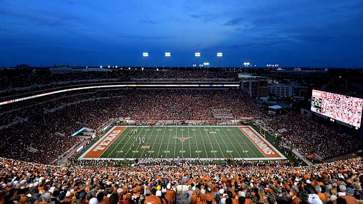 Report: Texas Governor Says Don't Expect College Football Stadiums to be Above 50% Capacity