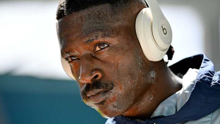 Antonio Brown Gets 2-Years Probation for Felony Burglary With Battery Charges