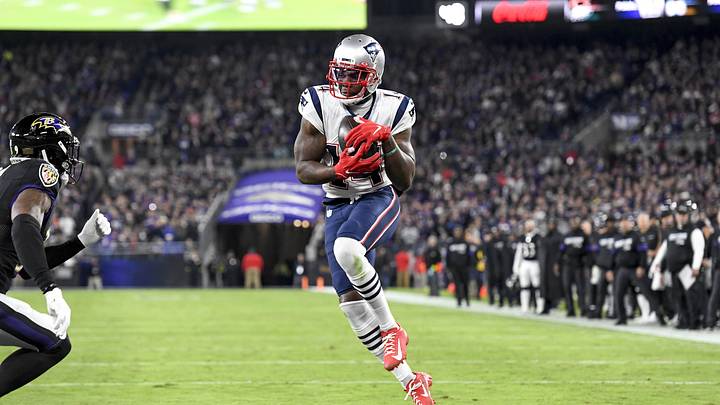 Patriots May Have Sparked Mohamed Sanu's Free-Agent Market in 2016 Patriots May Have Sparked Mohamed Sanu's Free-Agent Market in 2016