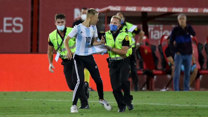 La Liga to File Charges Against Mallorca-Barcelona Pitch Invader