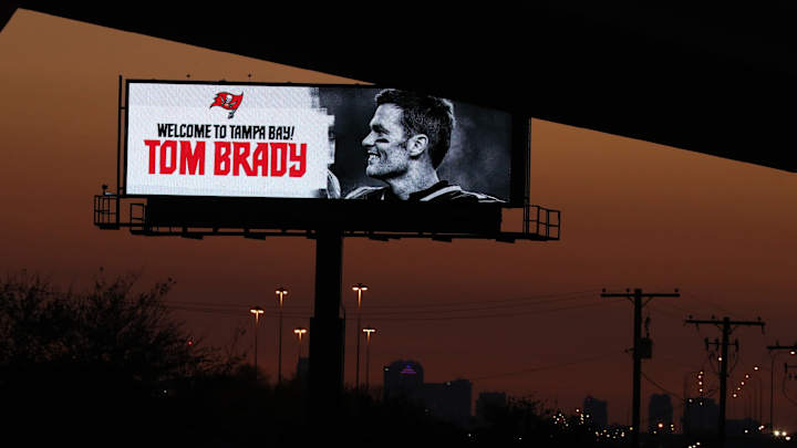 Report: Tom Brady Denies NFLPA's Wishes, Holds Private Workout With Teammates