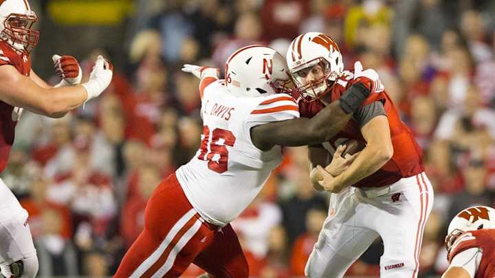 Rookie Impact: Carlos Davis' Athleticism Provides Intrigue on Defensive Line