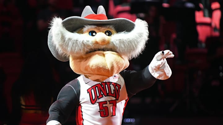 UNLV Removes 'Hey Reb!' Statue, Considers Changing Mascot