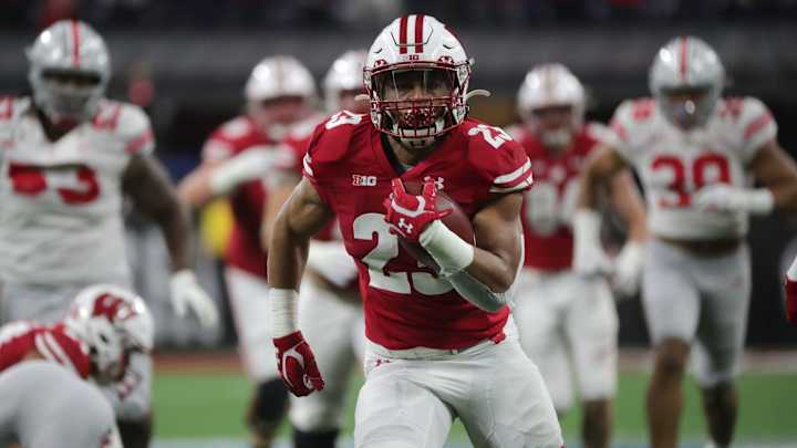 Colts Running Backs Have Been Helpful to Rookie Jonathan Taylor