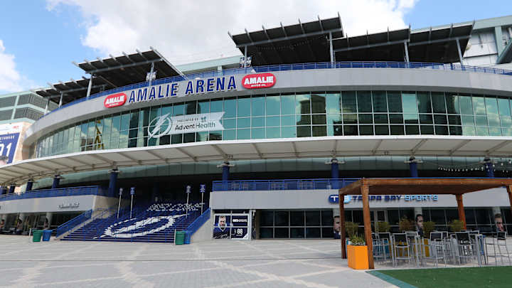 Lightning Training Facilities Closed after Positive COVID-19 Tests