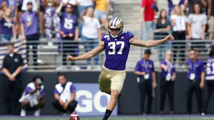 Around the Horn: Newcomer Improved UW Kicking Game Just by Showing Up Around the Horn: Newcomer Improved UW Kicking Game Just by Showing Up