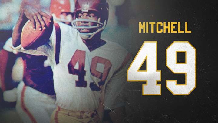Washington Redskins To Retire Jersey Of Former Illini Great Bobby Mitchell Washington Redskins To Retire Jersey Of Former Illini Great Bobby Mitchell