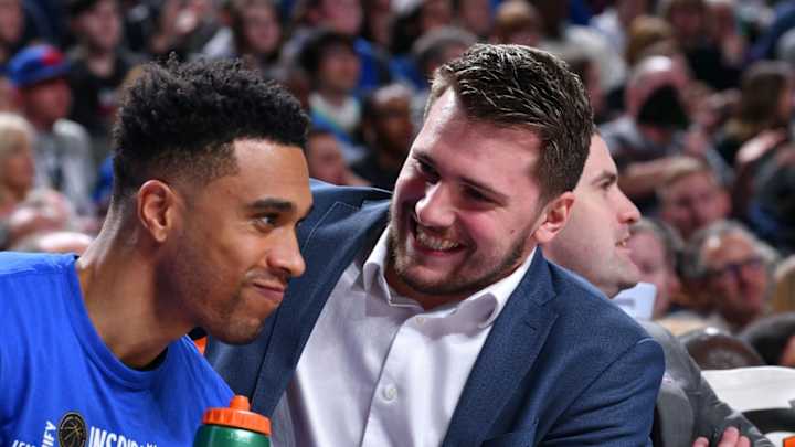 Courtney Lee Injury Makes Mavs Buyers As NBA Season Re-Boots Courtney Lee Injury Makes Mavs Buyers As NBA Season Re-Boots