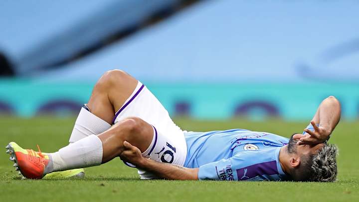 Man City's Sergio Aguero Out With Knee Injury, to See Specialist in Spain