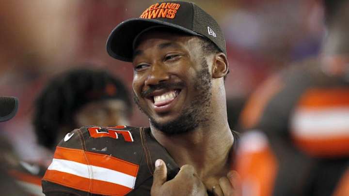 Myles Garrett Shows Off His Inner Zion Williamson With This Dunk Myles Garrett Shows Off His Inner Zion Williamson With This Dunk