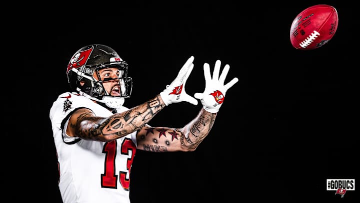 WATCH: Mike Evans is Putting in the Work
