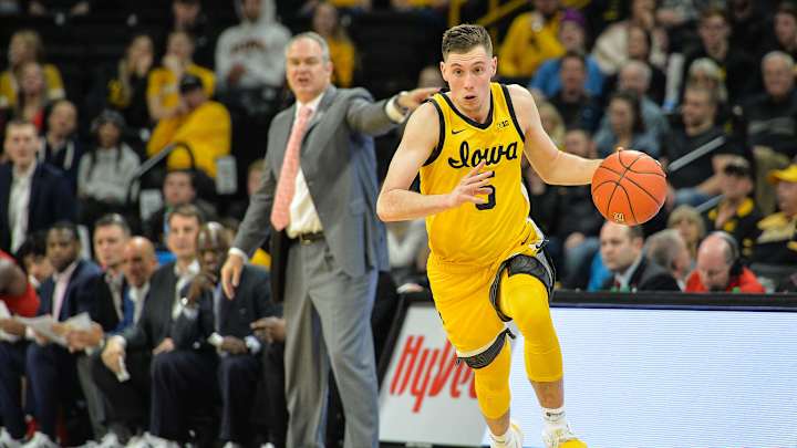 Bracketology: Hawkeyes Stay A 3 Seed