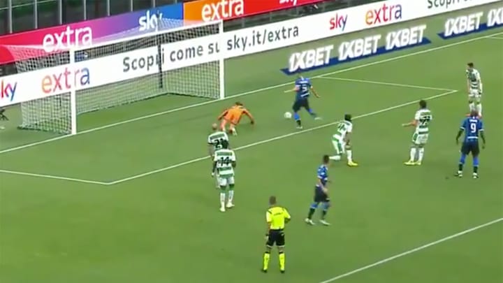Inter's Roberto Gagliardini Has a Miss of the Season Contender