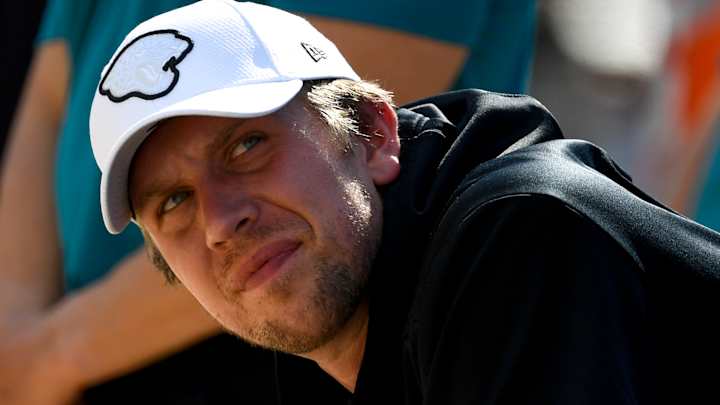 Familiar Guiding Hands Can Point Nick Foles to Success Familiar Guiding Hands Can Point Nick Foles to Success