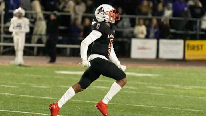 Alabama Secures Commitment of 2021 Three-Star DB Devonta Smith Alabama Secures Commitment of 2021 Three-Star DB Devonta Smith