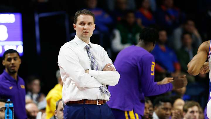 LSU Basketball to Start Workouts in “Small Groups” on July 20, Coach Will Wade Says