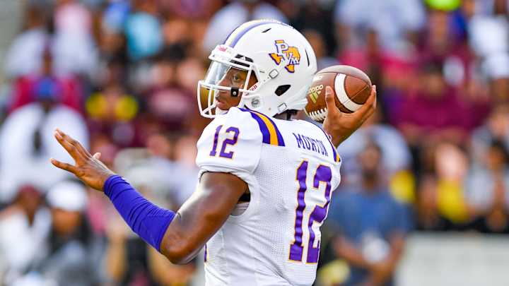 Get to Know Rookie QB Who Can Throw Ball 100 Yards Get to Know Rookie QB Who Can Throw Ball 100 Yards