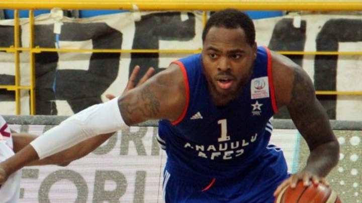 Free agent forward Thomas signs with back-to-back Japan champs Free agent forward Thomas signs with back-to-back Japan champs