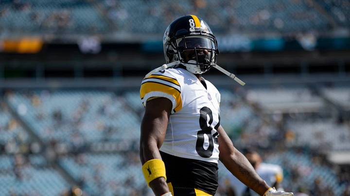 Antonio Brown Working Out with Russell Wilson Isn't Cause for Concern... Yet Antonio Brown Working Out with Russell Wilson Isn't Cause for Concern... Yet