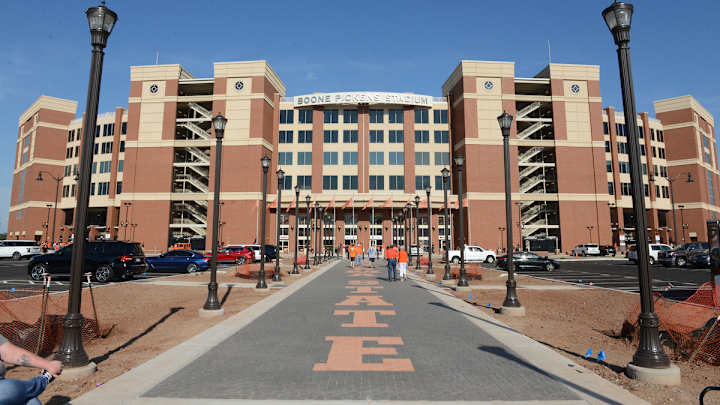 Oklahoma State Head Coaches Show Support for Mike Holder