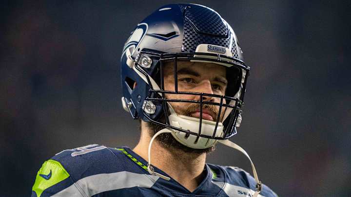 Seahawks Sign Special Teams Ace Nick Bellore to Contract Extension Seahawks Sign Special Teams Ace Nick Bellore to Contract Extension