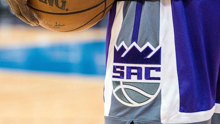 Report: Kings Shut Down Practice Facility After Receiving Positive Coronavirus Test Result Report: Kings Shut Down Practice Facility After Receiving Positive Coronavirus Test Result
