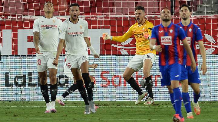 Sevilla's Ocampos Scores, Plays Emergency Goalkeeper and Makes Winning Save Sevilla's Ocampos Scores, Plays Emergency Goalkeeper and Makes Winning Save