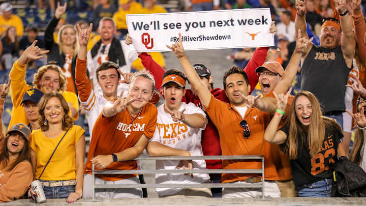 College Football World Reacts To Texas And Oklahoma Reportedly Joining The SEC