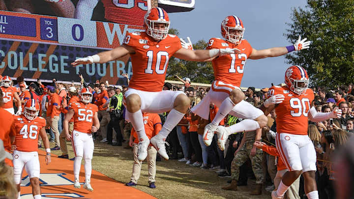 Clemson Ranked Sixth Best Job in College Football