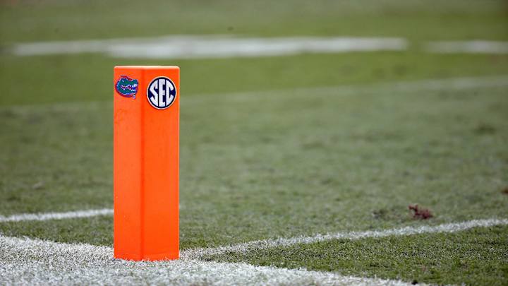 The Pros and Cons of a Potential Spring College Football Season